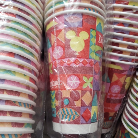Disneyland Resort Disney Mickey Dixie Perfectouch Paper Hot Cups 16oz Pack Of 50 - Picture 5 of 7